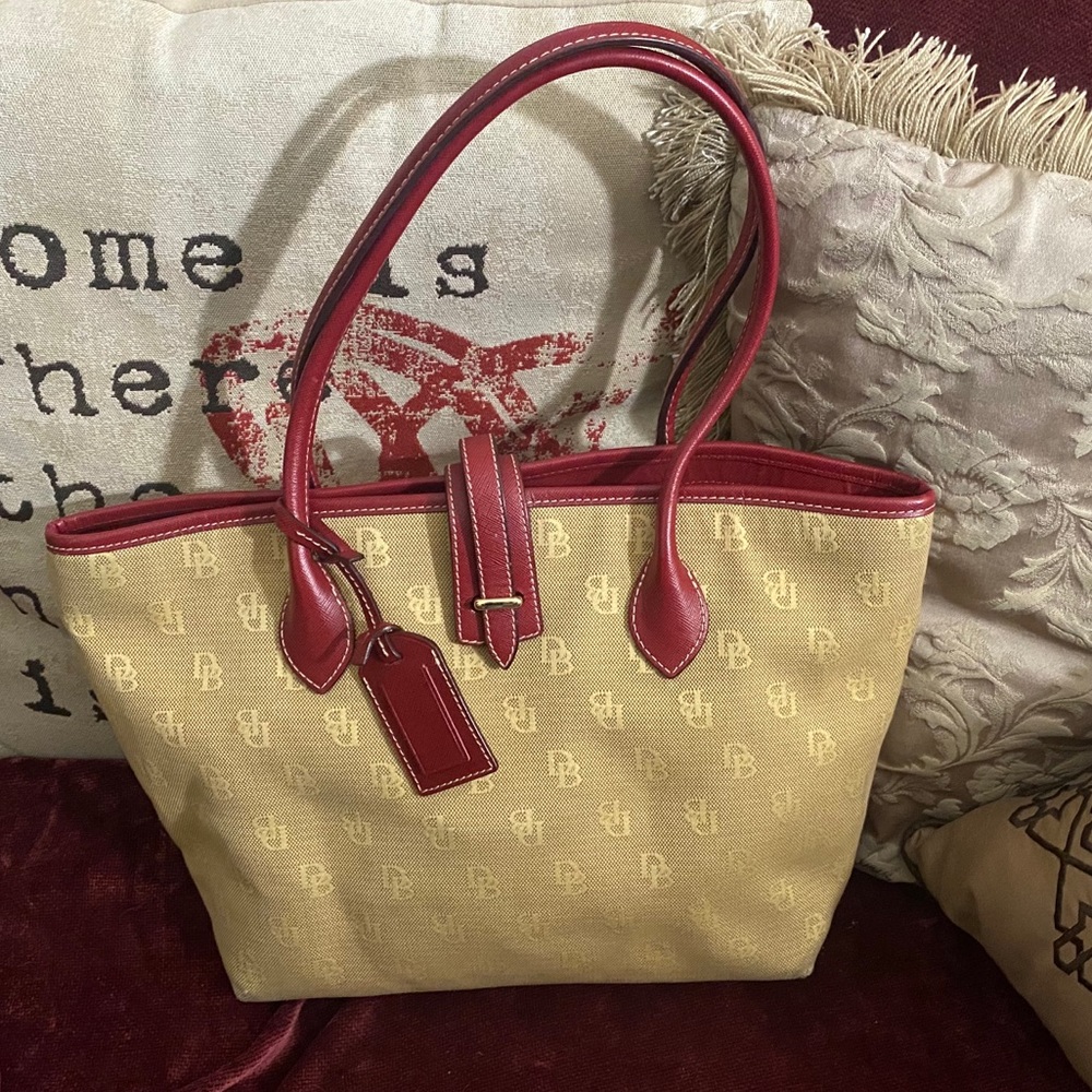 Dooney & Bourke Handbag